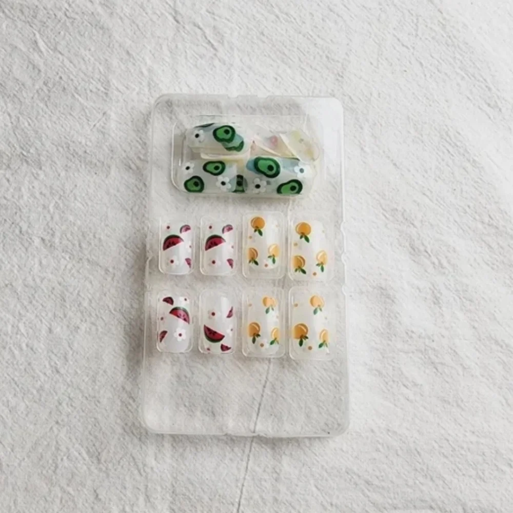 24 Pieces Fake Press On Nails